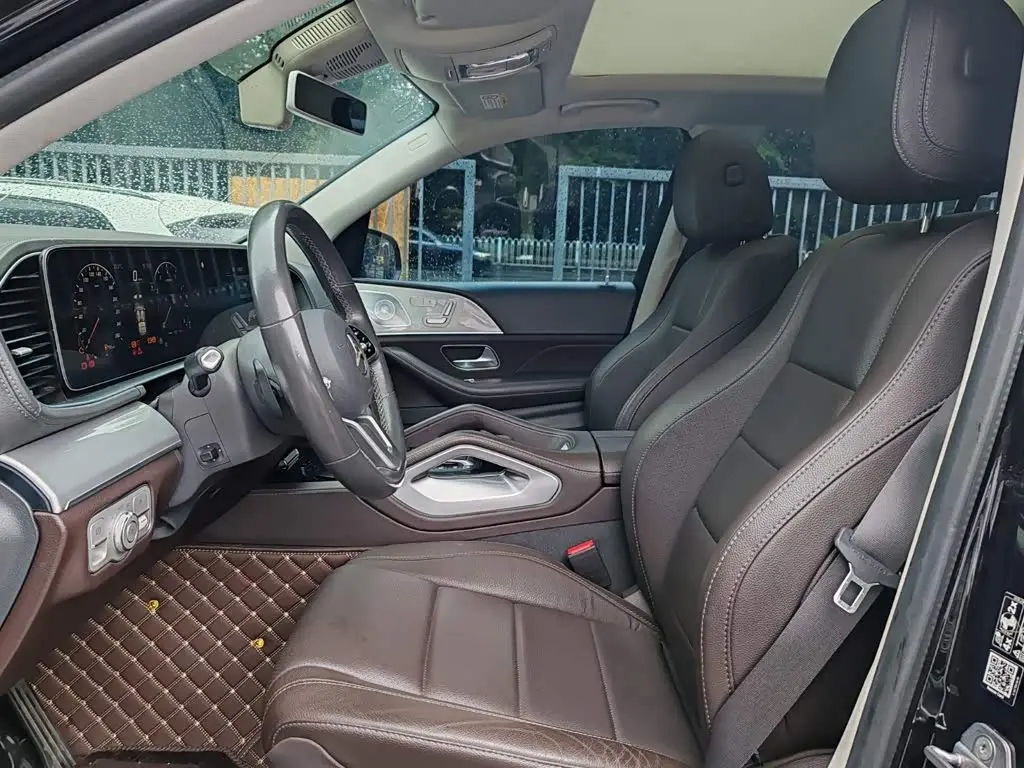 Mercedes-Benz GLE 2020 — Photo 10/17