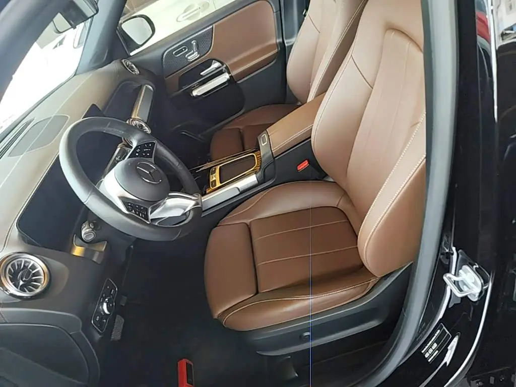 Mercedes-Benz GLB 2025 — Фото 15/20