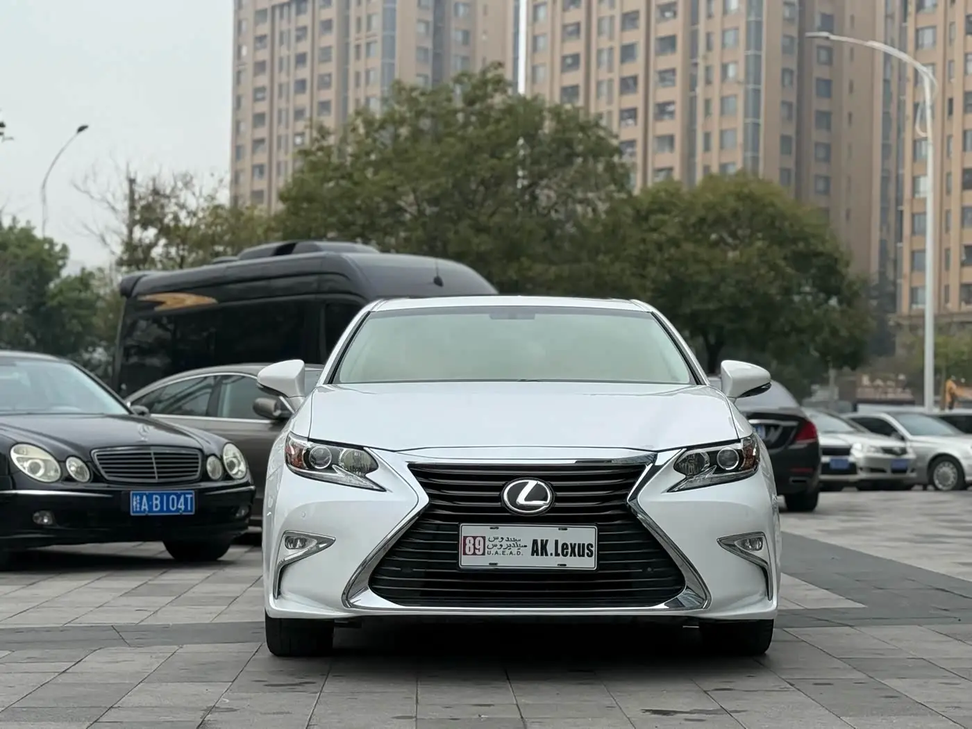 Lexus ES 2017 — Фото 2/14