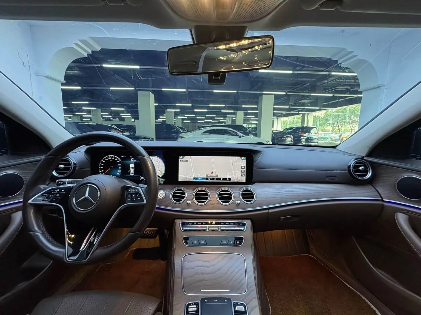 Mercedes-Benz E-Class 2021 — Photo 7/15