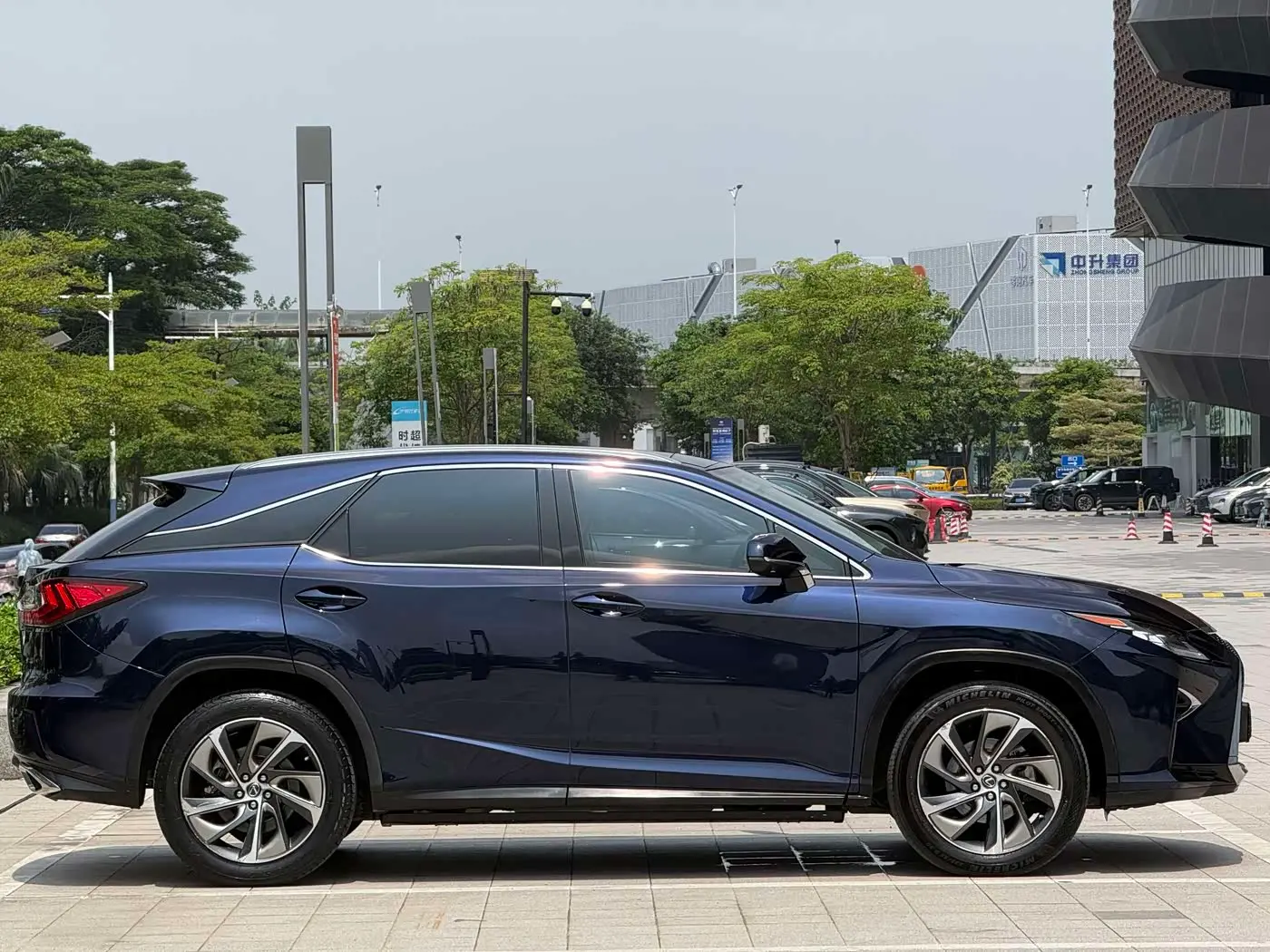 Lexus RX 2018 — Şəkil 20/20
