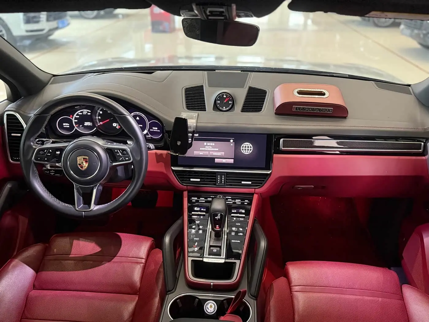 Porsche Cayenne 2023 — Фото 15/15