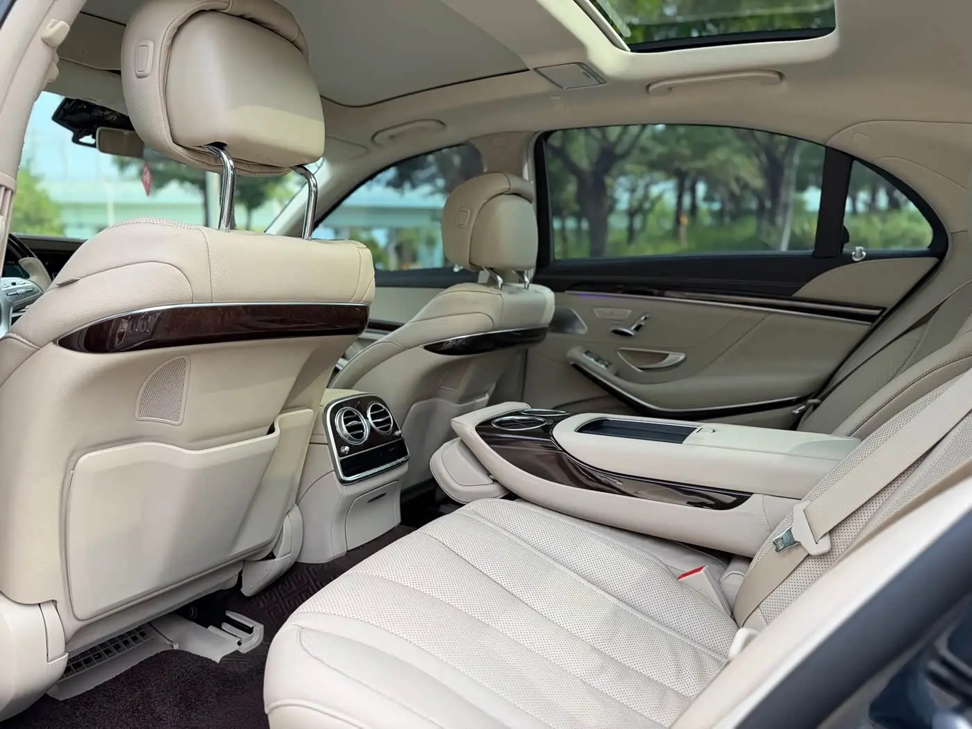 Mercedes-Benz S-Class 2020 — Photo 9/9