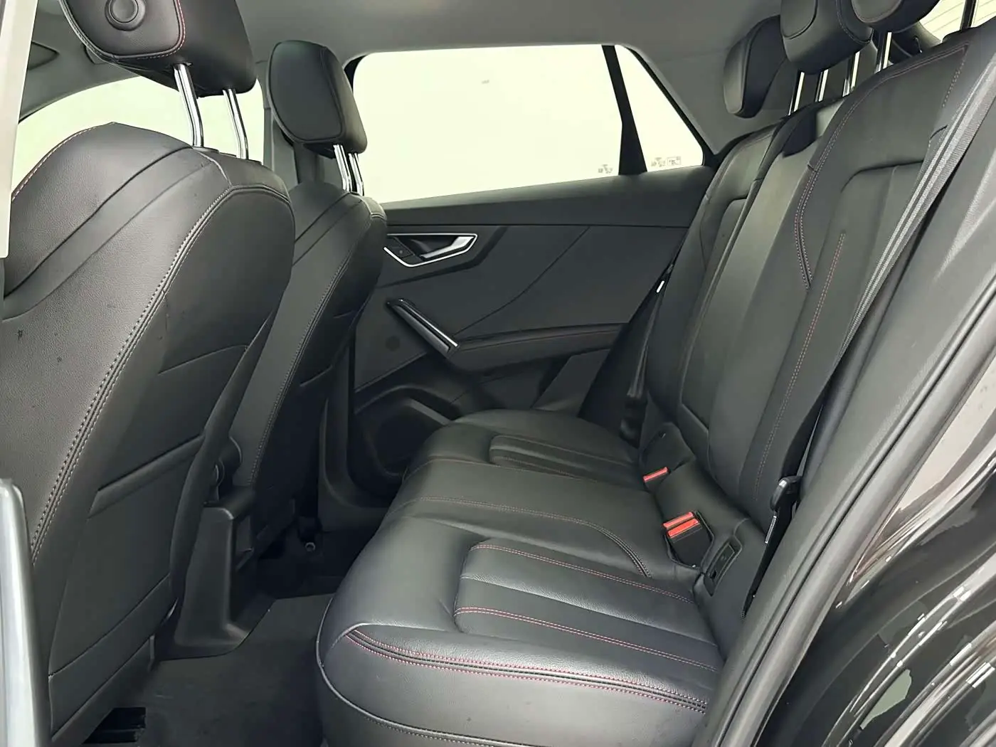 Audi Q2L 2022 — Photo 8/17
