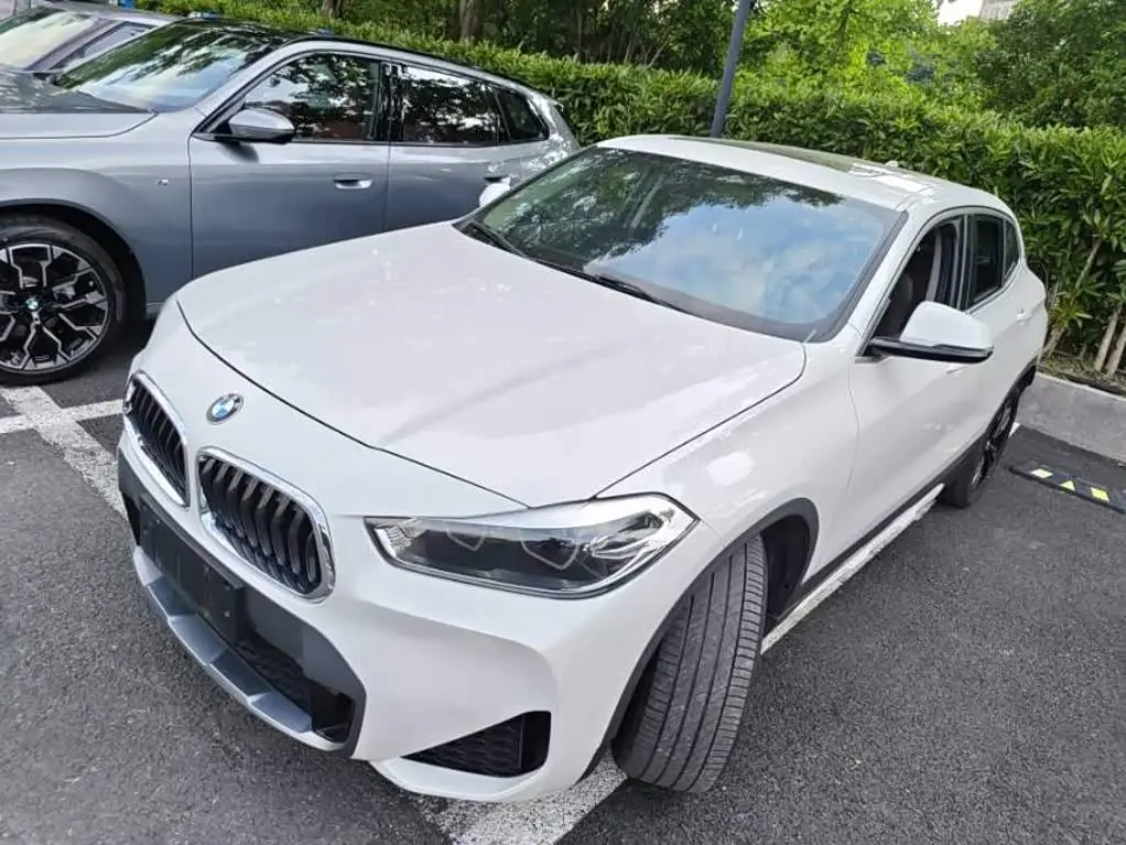 BMW X2 2021 — Photo 1/10