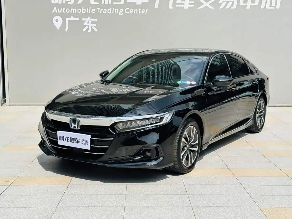 Honda Accord 2023 — Photo 14/20
