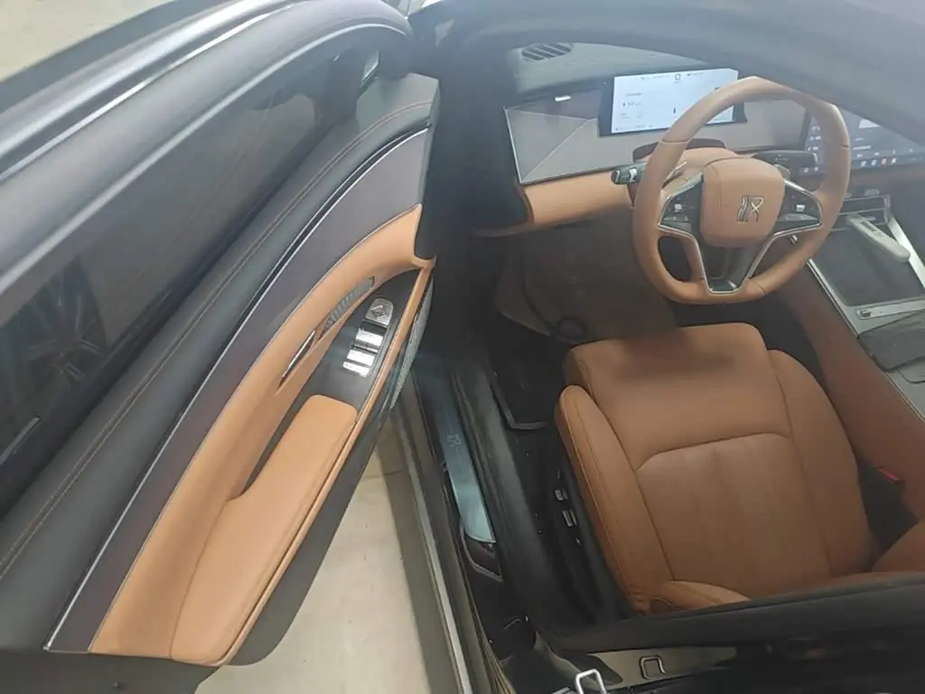 BYD Han L 2025 — Photo 16/20
