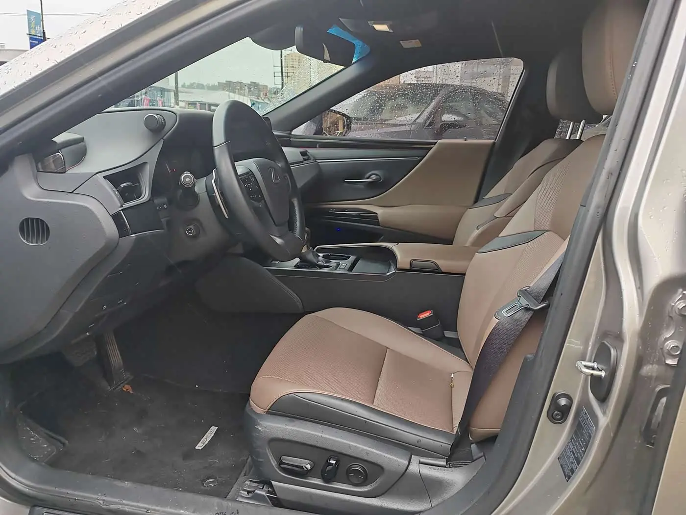 Lexus ES 2024 — Photo 3/15