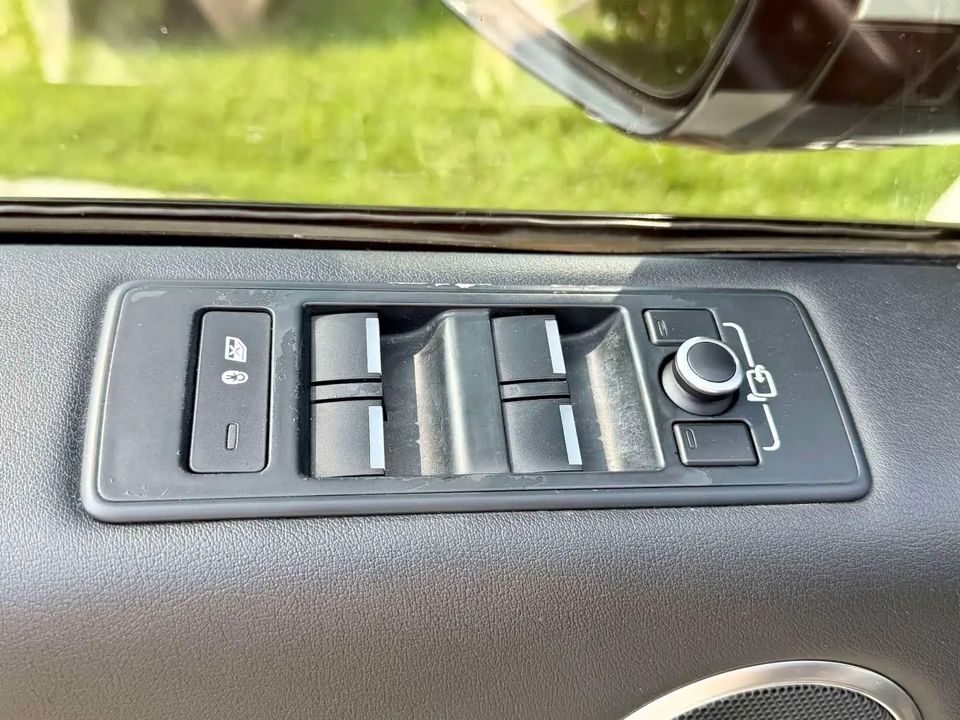 Land Rover Range Rover Sport 2016 — Фото 18/20