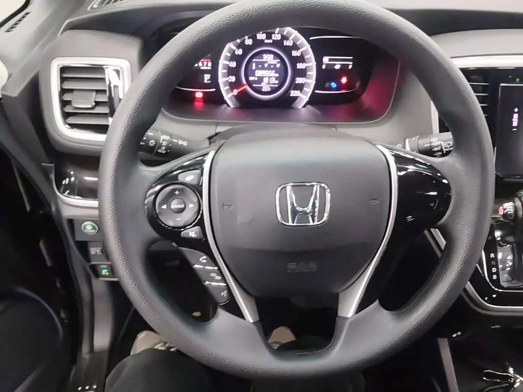 Honda Odyssey 2019 — Фото 11/20