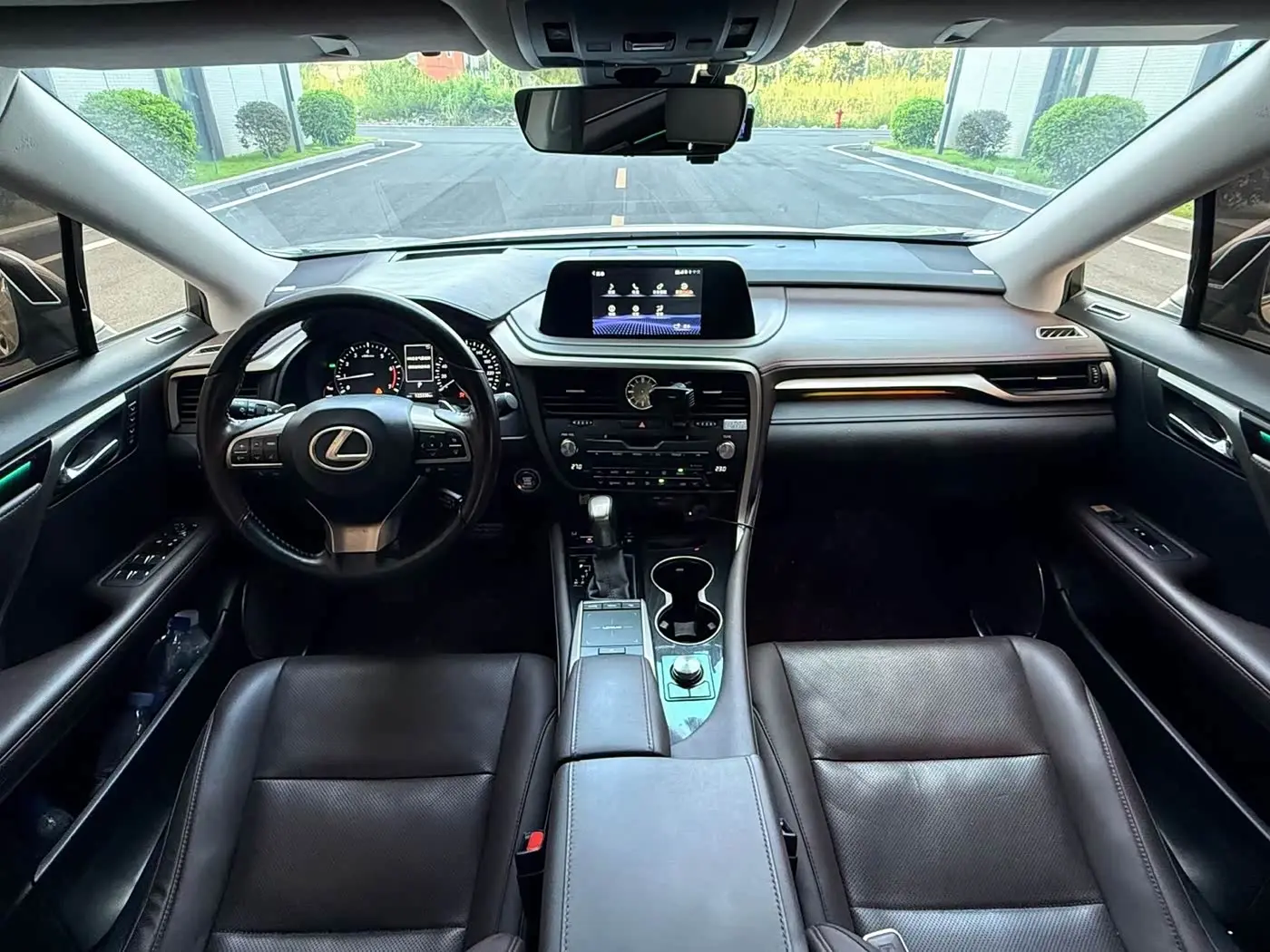 Lexus RX 2020 — Photo 5/10