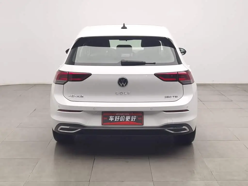 Volkswagen Golf 2025 — Photo 4/20