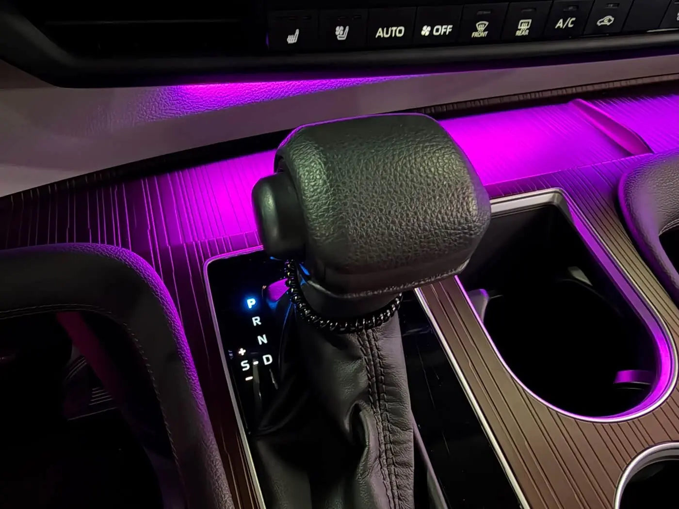 Toyota Granvia 2023 — Şəkil 11/20