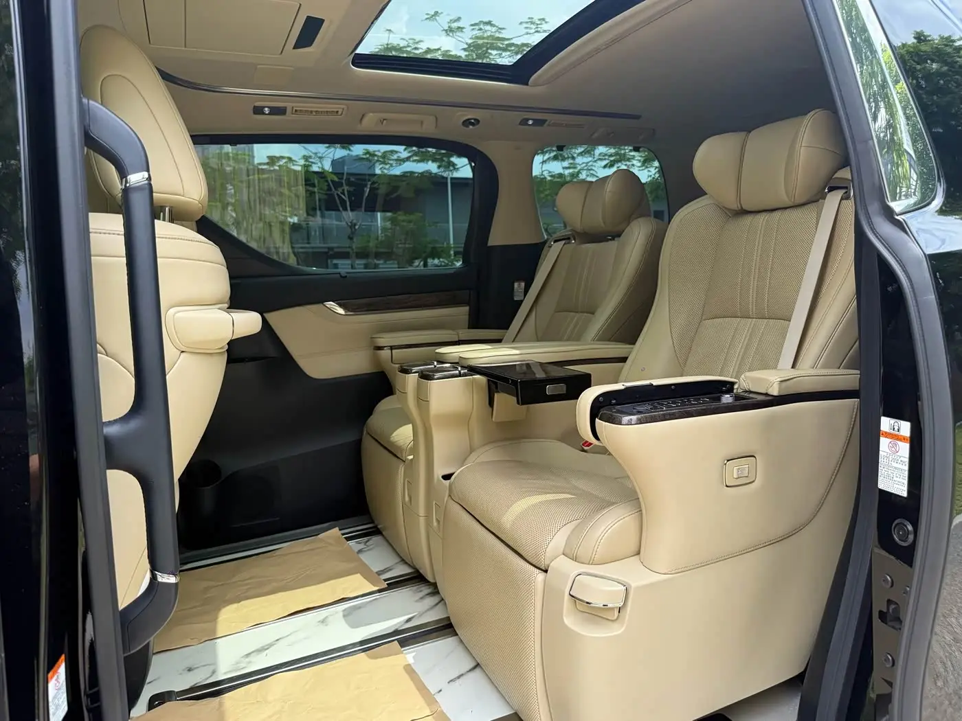 Toyota Alphard 2018 — Фото 12/20