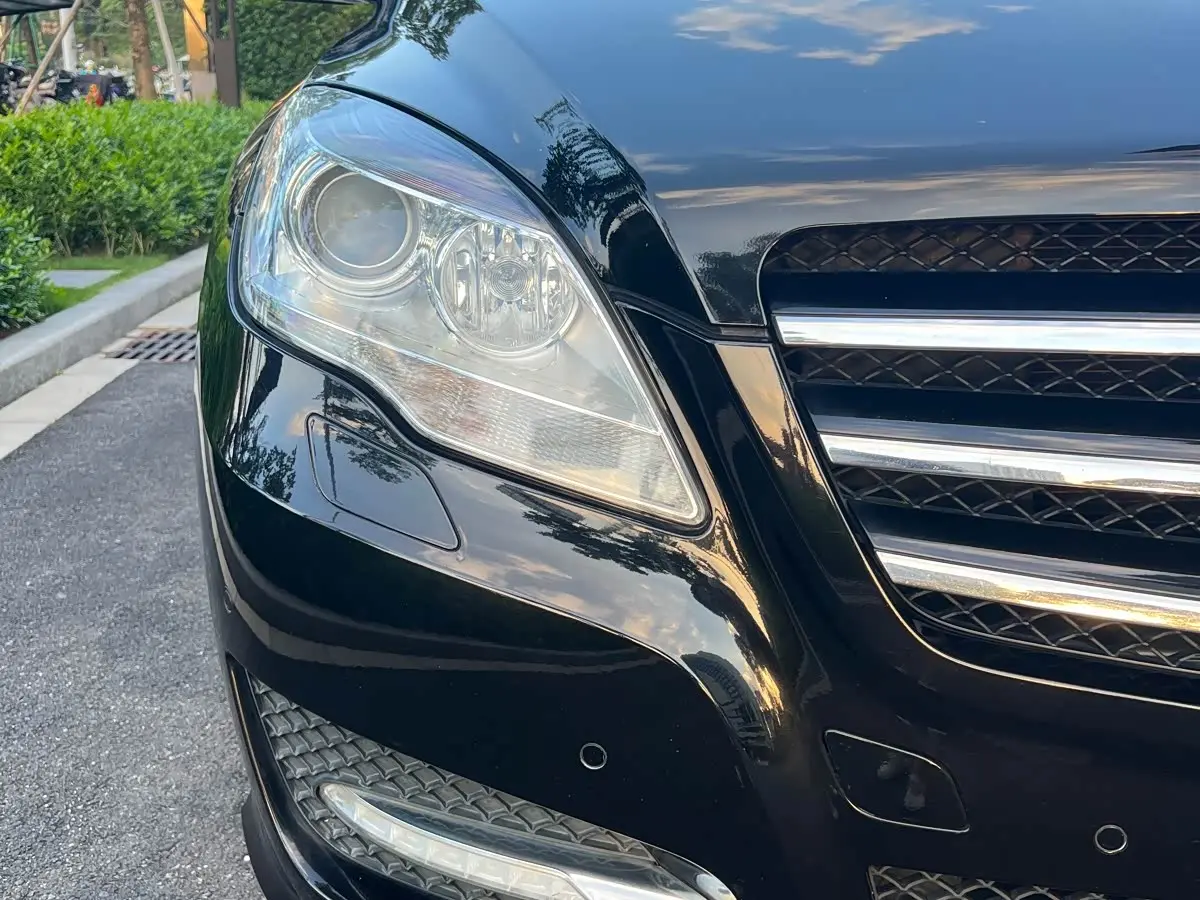 Mercedes-Benz R-Class 2017 — Photo 8/20