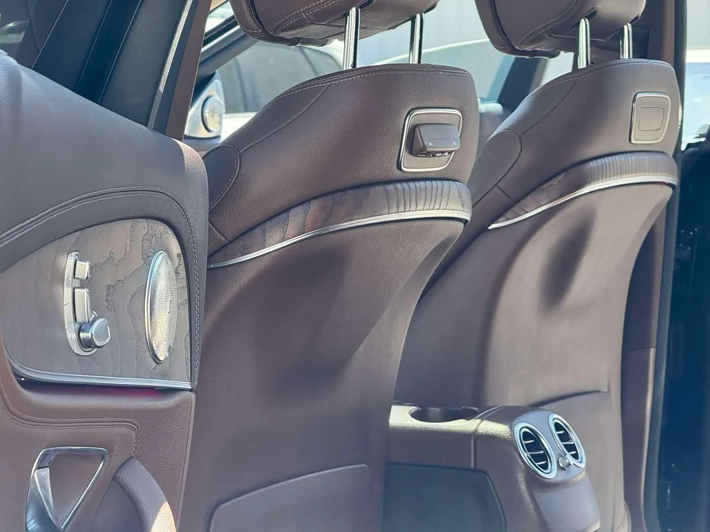 Mercedes-Benz E-Class 2019 — Фото 18/20
