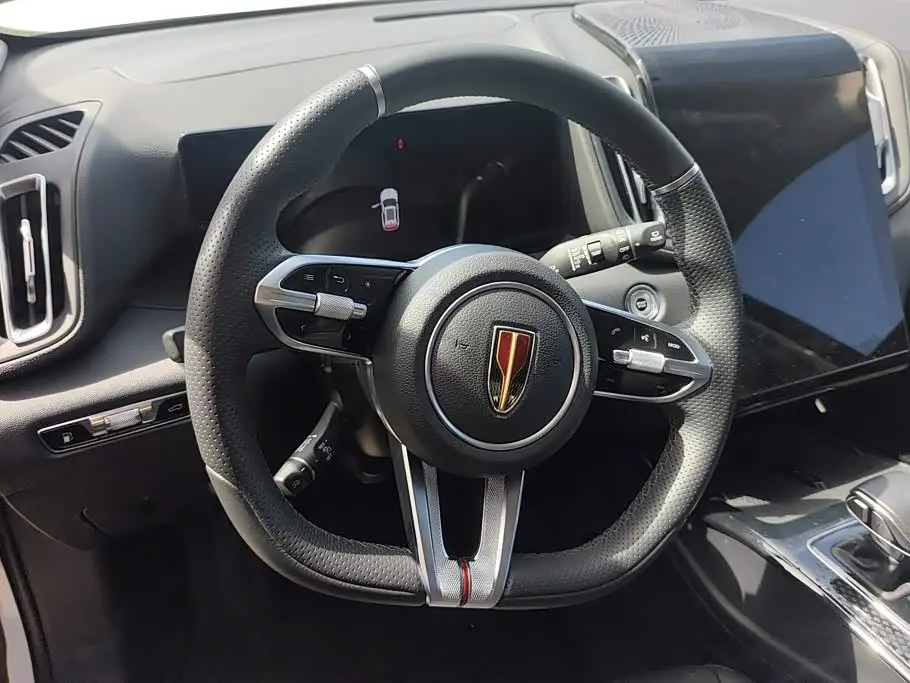 Hongqi HS3 PHEV 2026 — Şəkil 15/16