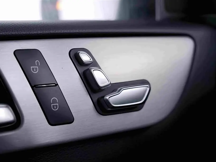 Mercedes-Benz GLE 2016 — Photo 12/20