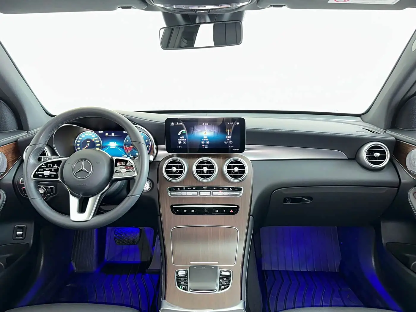 Mercedes-Benz GLC 2021 — Фото 18/18