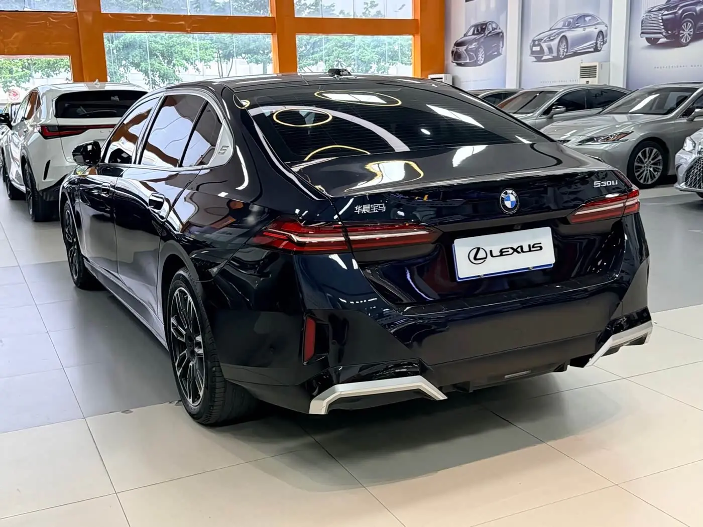 BMW 5 Series 2025 — Photo 9/9