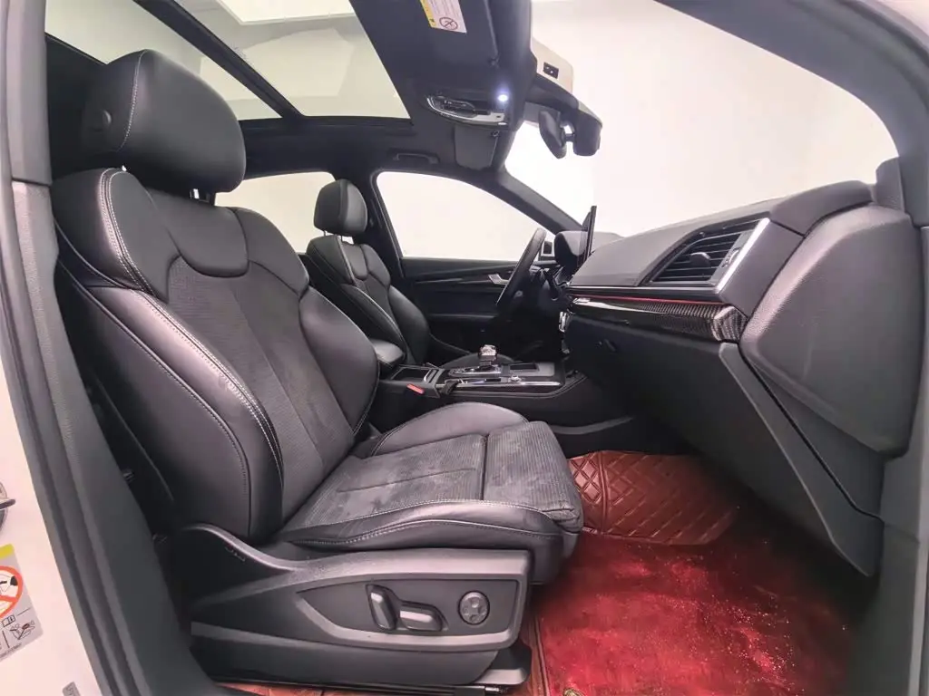 Audi Q5L Sportback 2021 — Photo 10/20