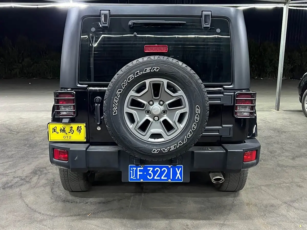 Jeep Wrangler 2018 — Фото 8/9