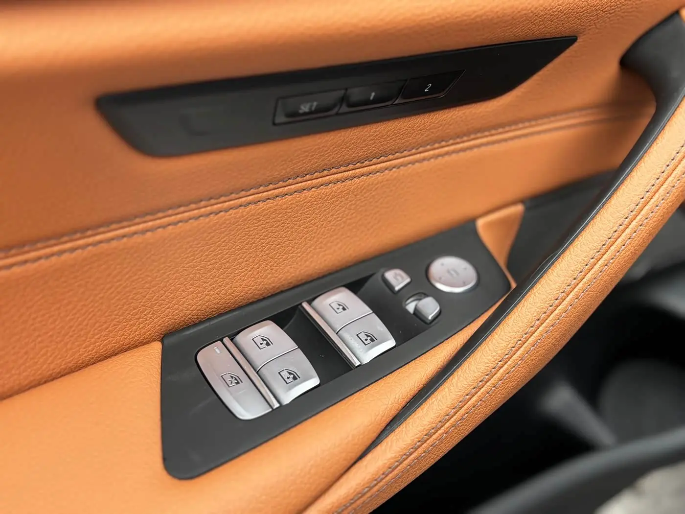 BMW 5 Series 2023 — Photo 15/20