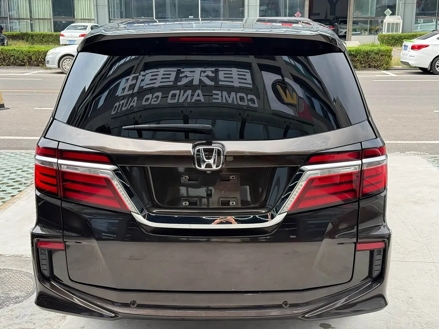 Honda Elysion 2016 — Фото 5/20