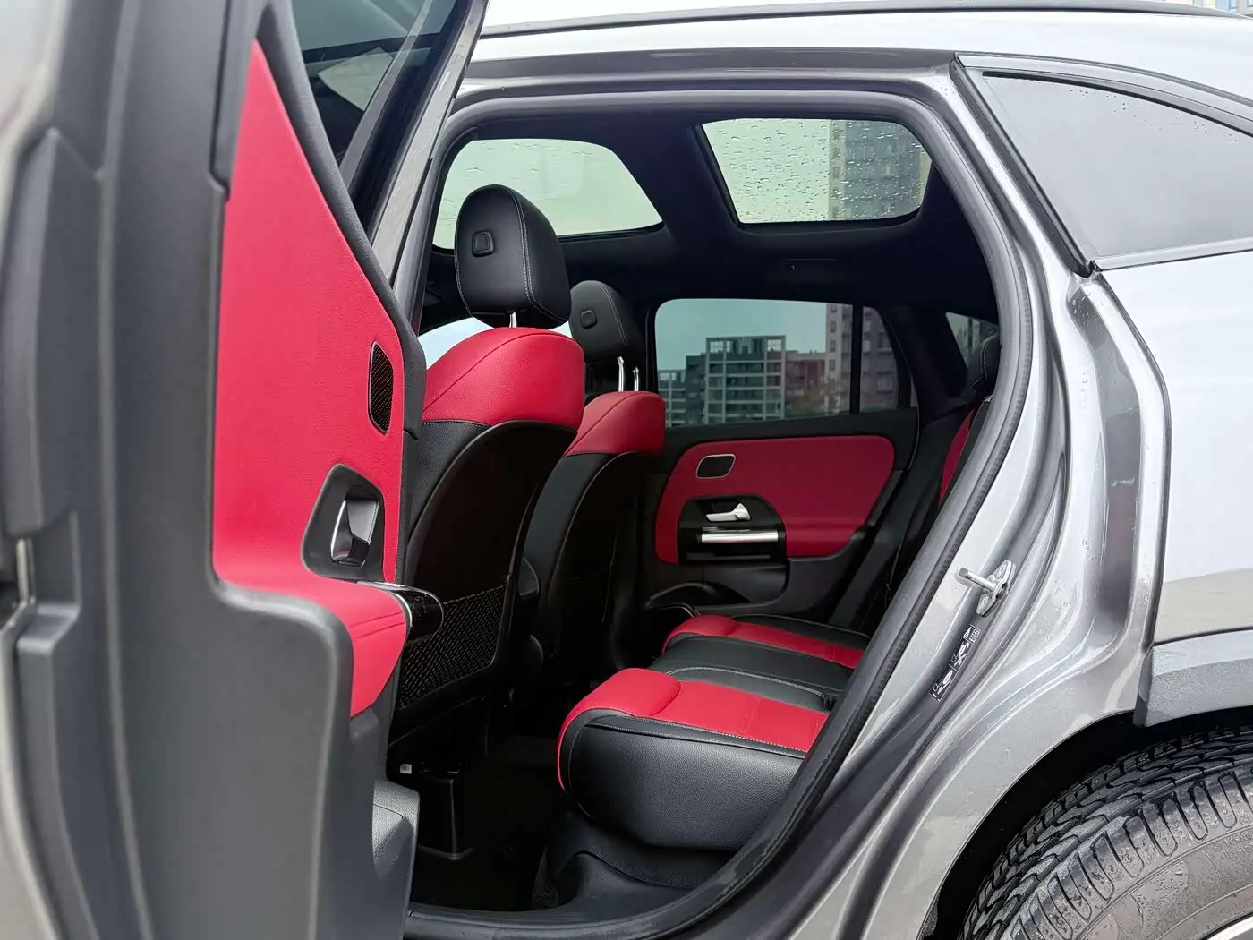 Mercedes-Benz GLA AMG 2021 — Фото 7/13