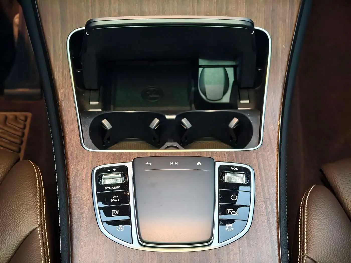 Mercedes-Benz GLC 2020 — Photo 14/19