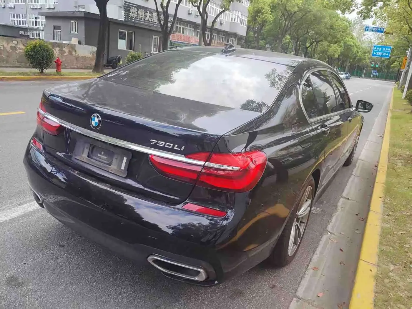 BMW 7 Series 2018 — Фото 4/9