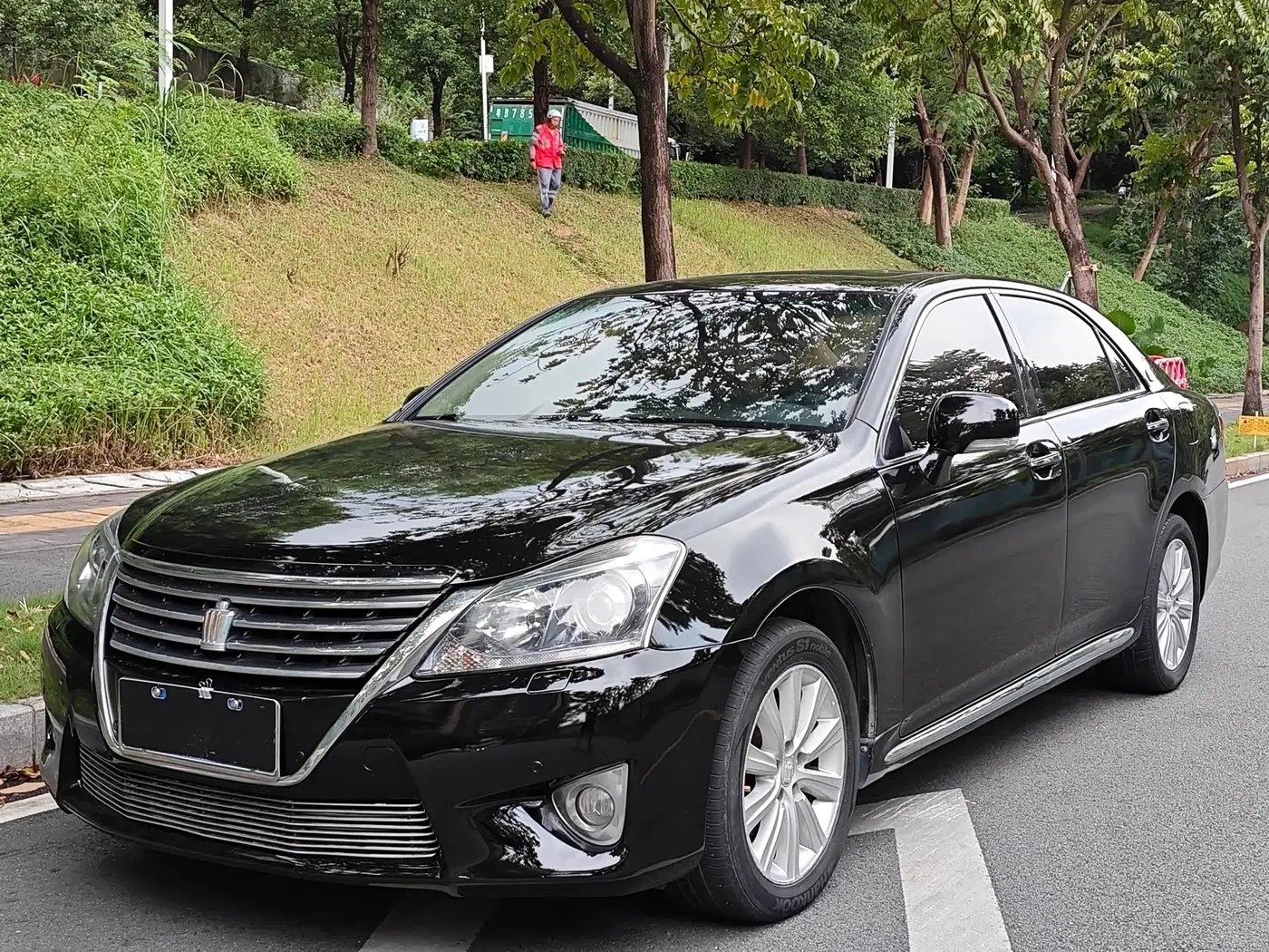 Toyota Crown 2013 — Şəkil 2/16