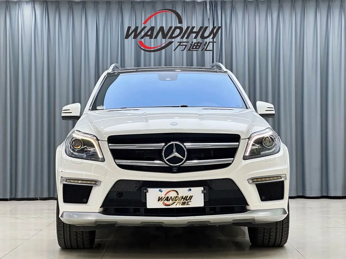 Mercedes-Benz GL-Class AMG 2016 — Photo 2/20