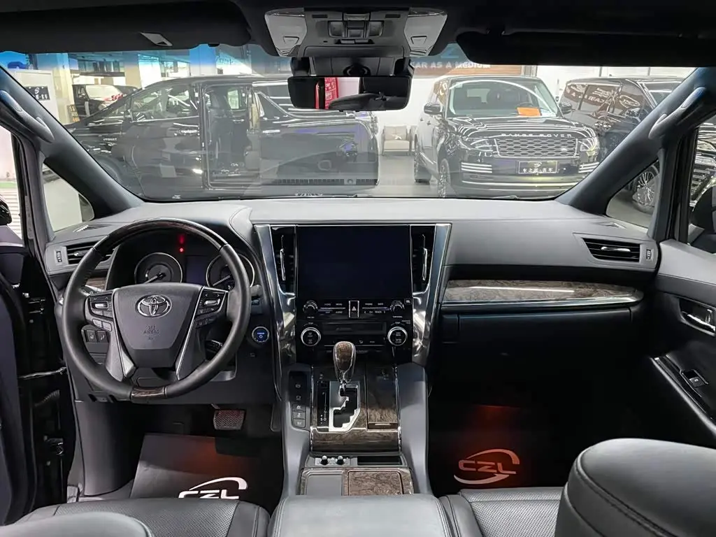 Toyota Alphard 2021 — Фото 7/16