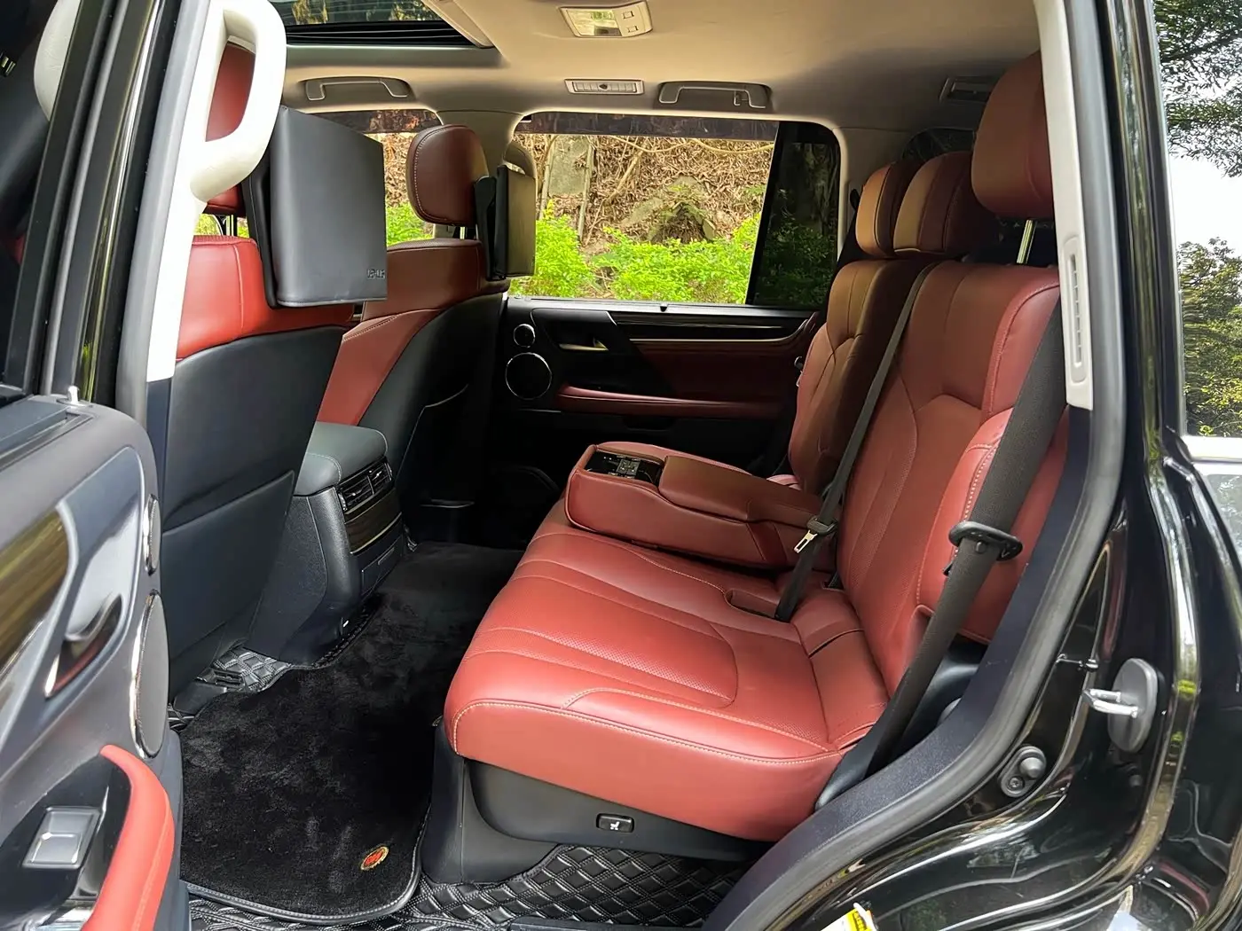 Lexus LX 2019 — Фото 12/19