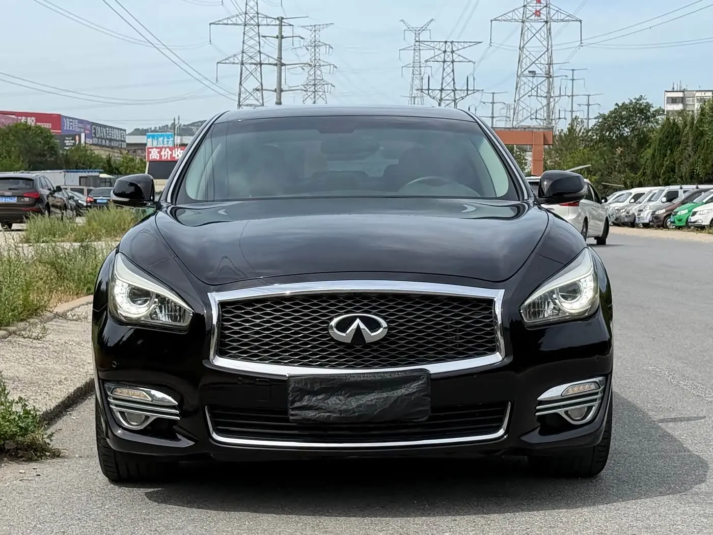 Infiniti Q70 2017 — Фото 2/14