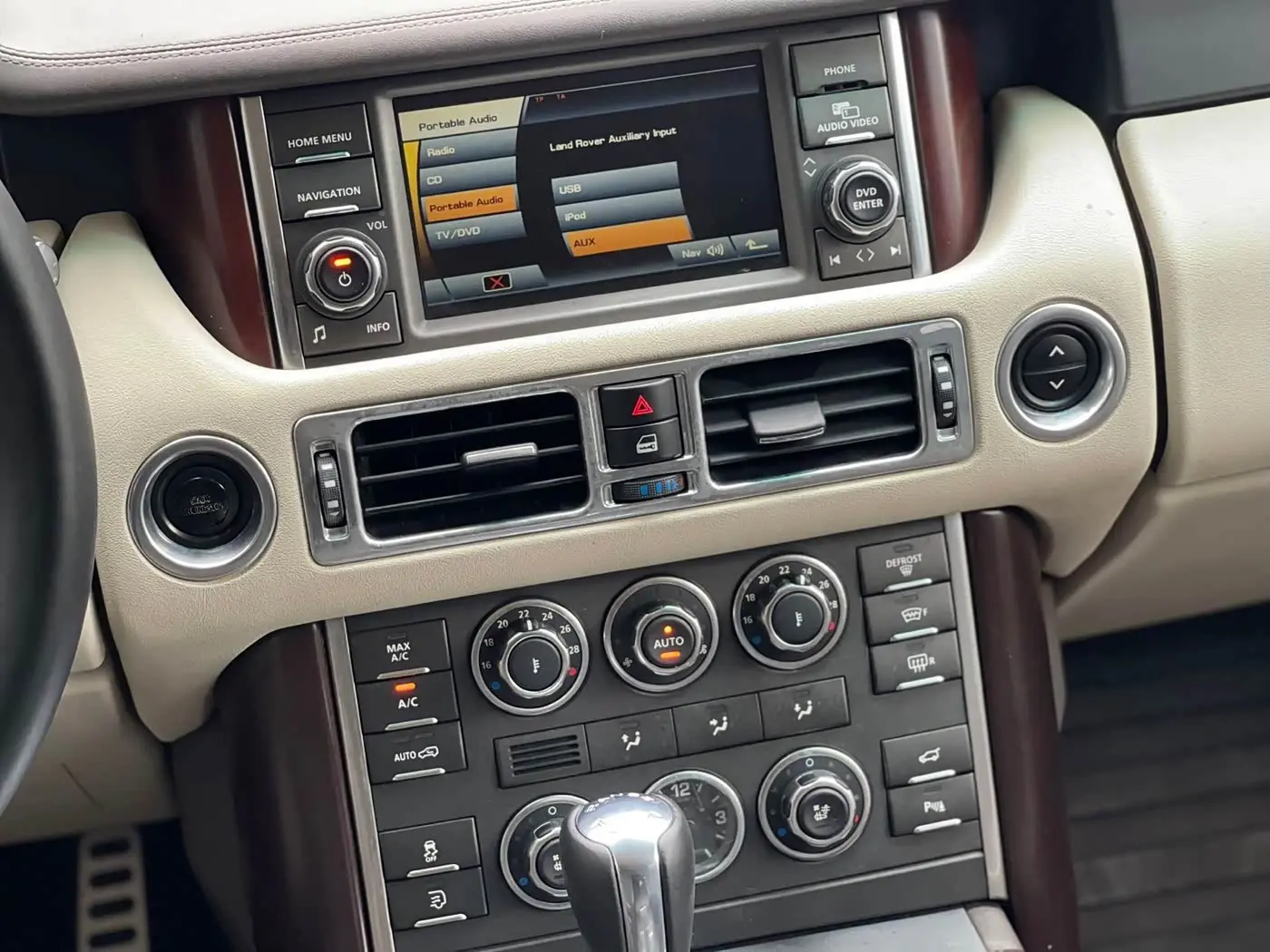 Land Rover Range Rover 2011 — Фото 12/14