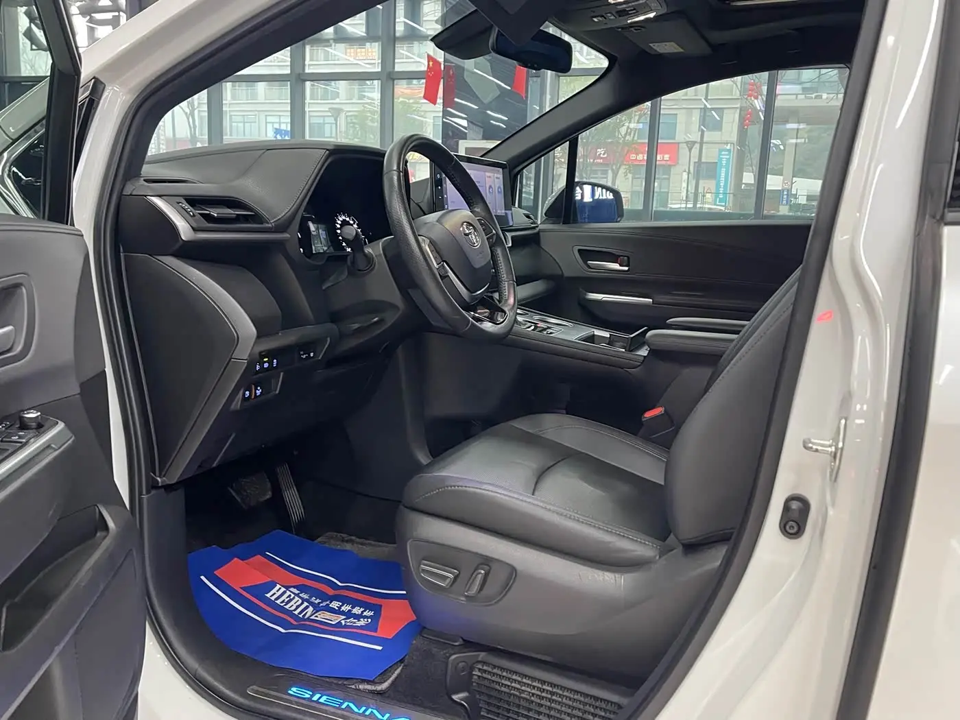 Toyota Sienna 2022 — Photo 3/20