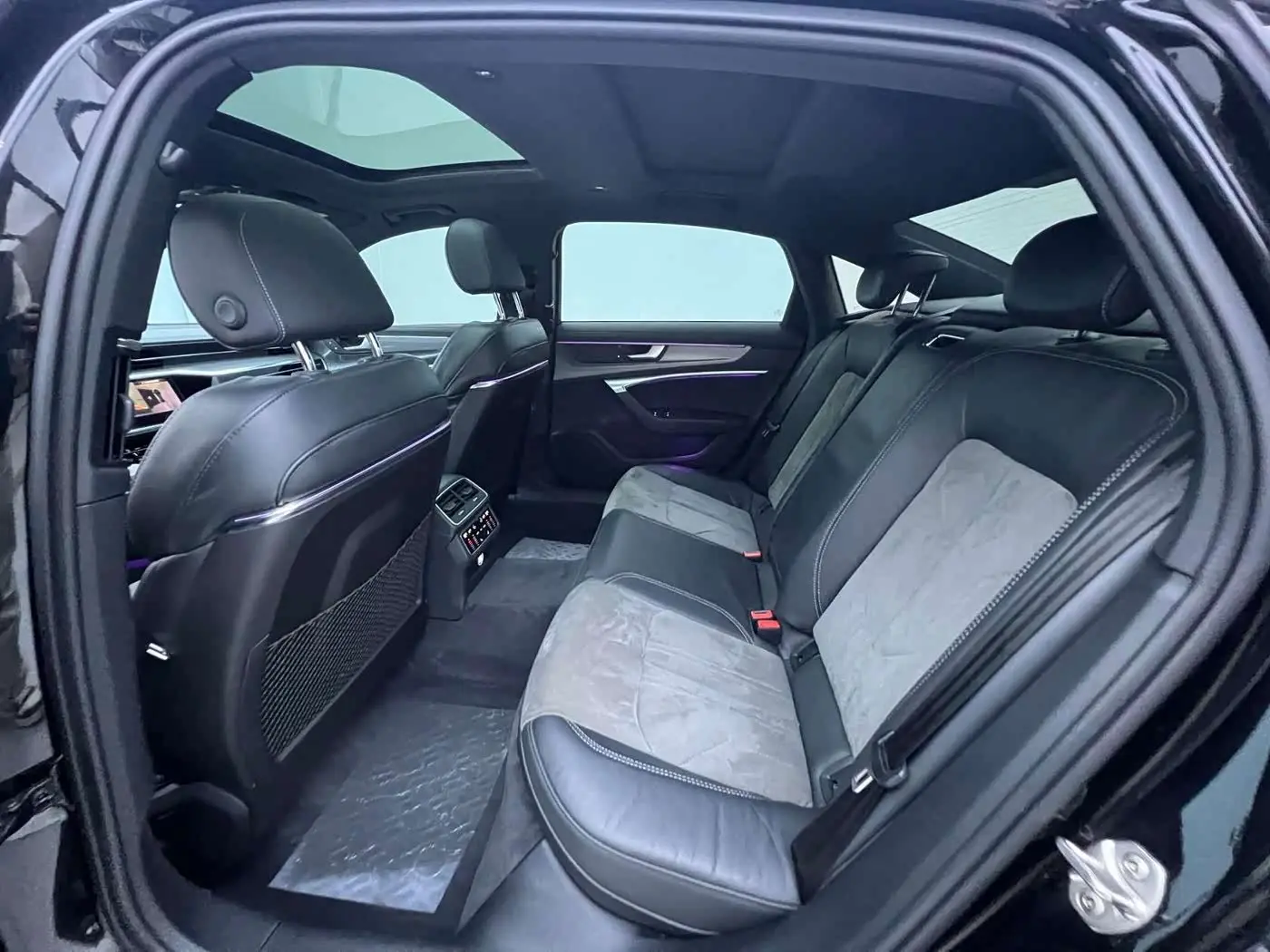 Audi A6L 2022 — Photo 9/9