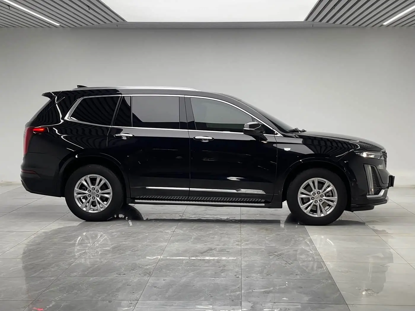 Cadillac XT6 2023 — Photo 8/20