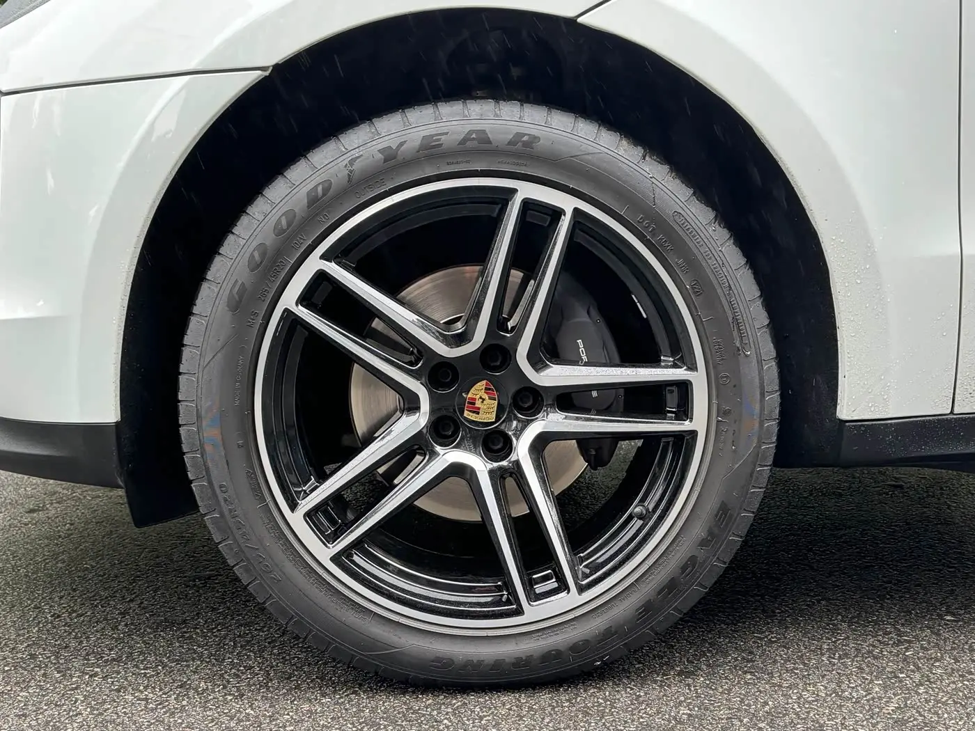 Porsche Macan 2022 — Photo 14/14