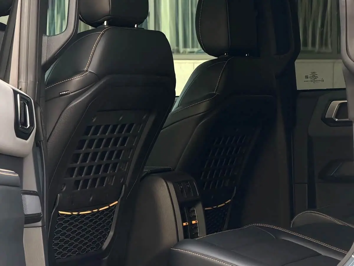 Ford Bronco 2024 — Photo 6/9