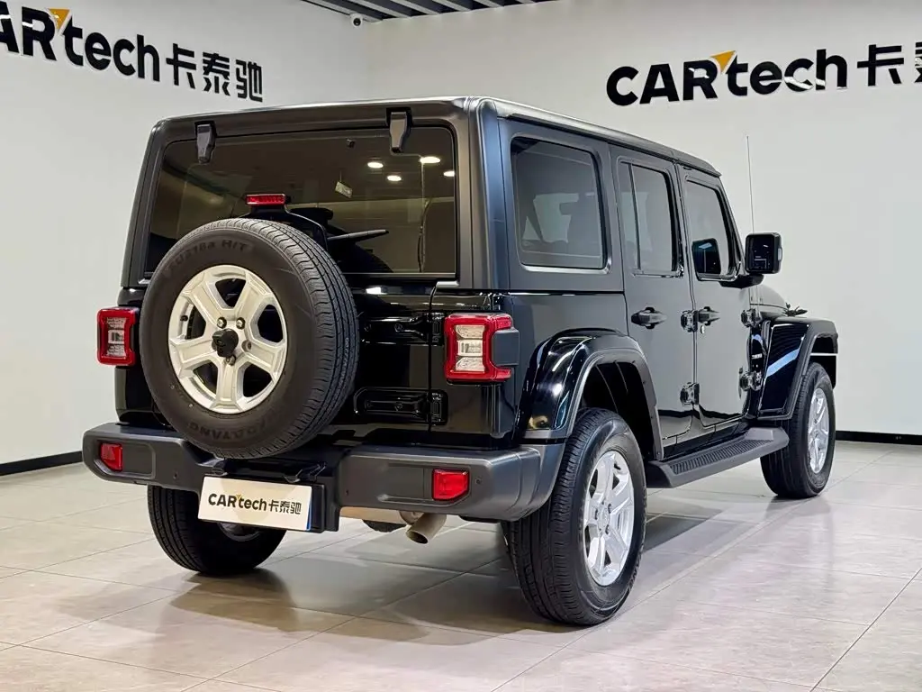 Jeep Wrangler 2021 — Фото 3/20