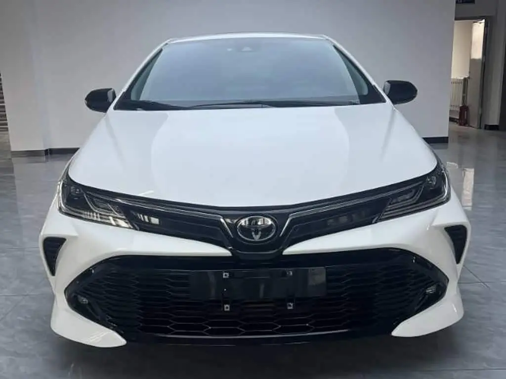 Toyota Corolla 2023 — Фото 2/9