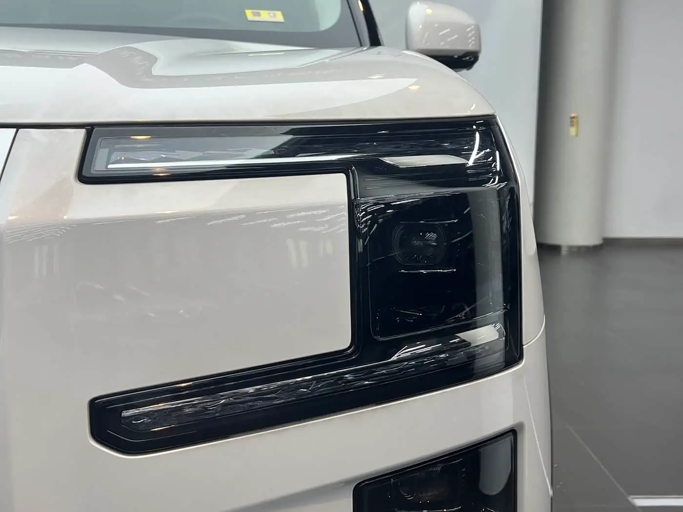 ZEEKR 9X 2025 — Photo 3/20