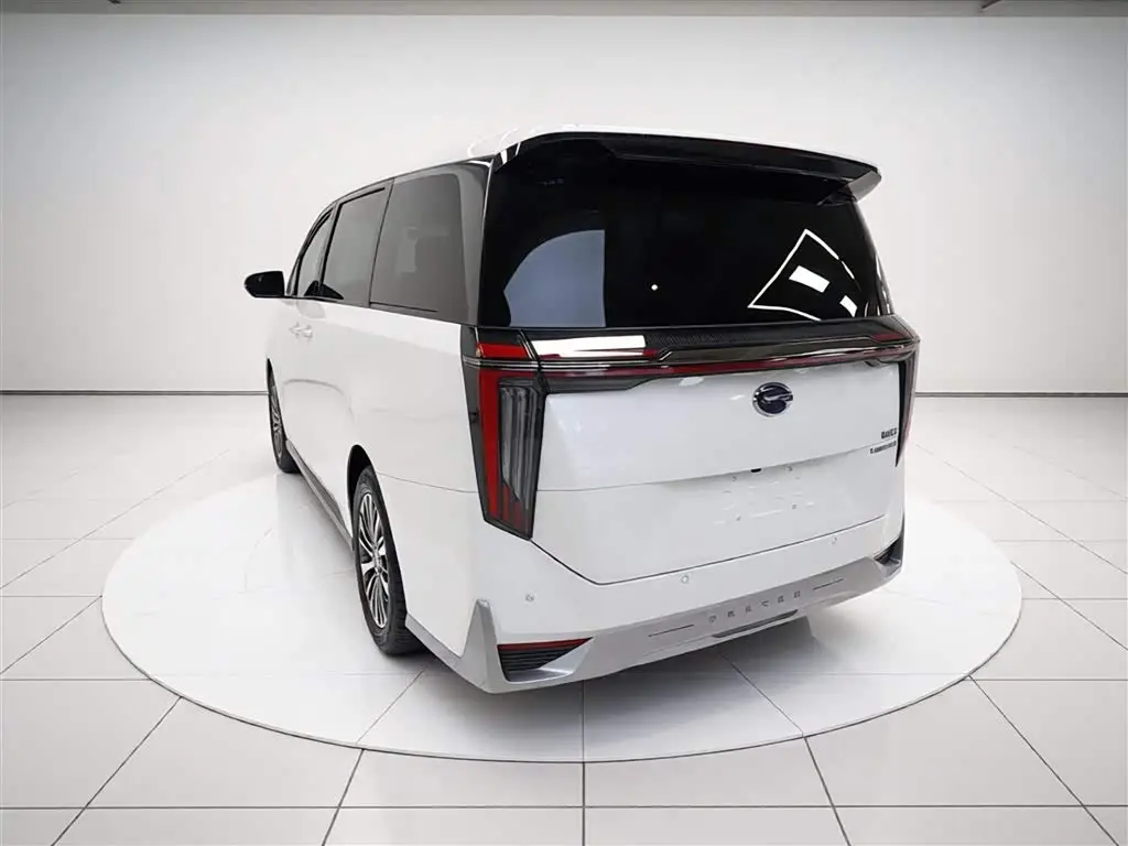 GAC Trumpchi Trumpchi M8 2023 — Фото 5/20