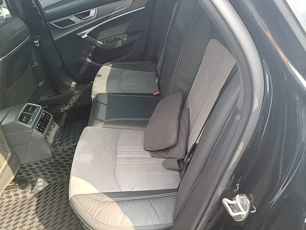 Audi A6L 2024 — Photo 17/20