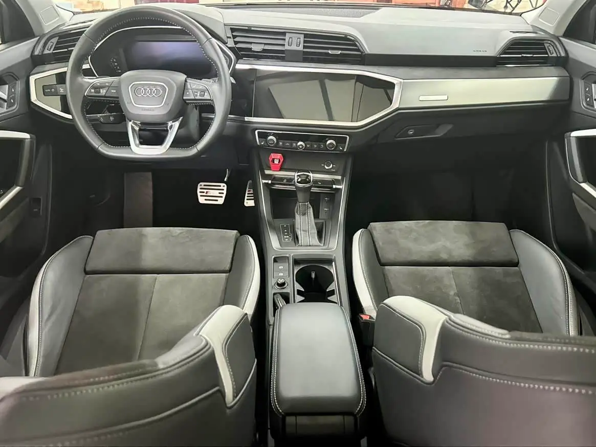 Audi Q3 2022 — Şəkil 11/20