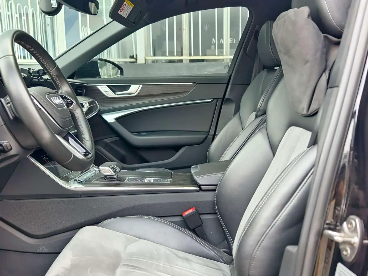 Audi A6L 2024 — Photo 8/18