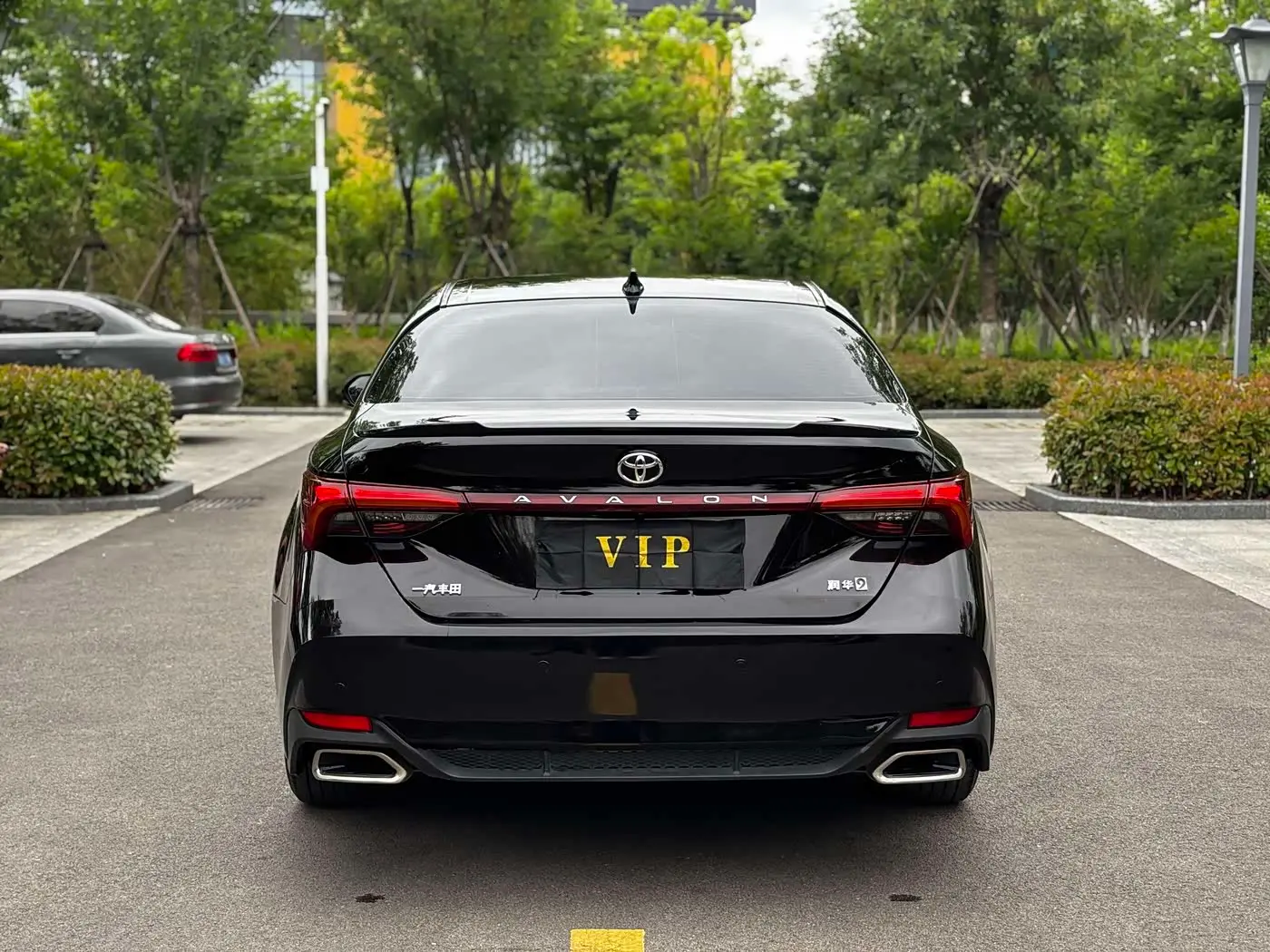 Toyota Avalon 2020 — Photo 5/9